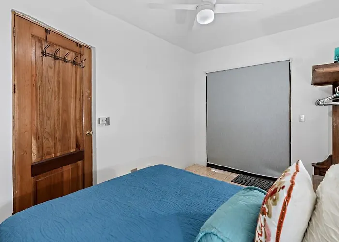 Bright And Spacious Loft-style A Five-minute Walk To The Сasa de vacaciones
