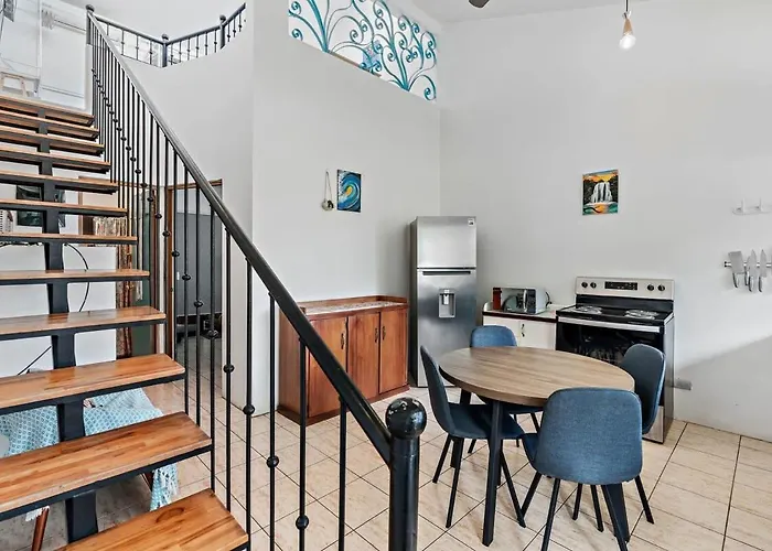 Bright And Spacious Loft-style A Five-minute Walk To The Сasa de vacaciones *